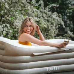 Tubble® Compact - Klein Opblaasbaar Ligbad 140 Cm Lang – Opvouwbaar Bad Voor Volwassenen Tot 170cm - IJsbad Wim Hof Methode - Zitbad - 200L 15 Tubble® Compact - Klein Opblaasbaar Ligbad 140 Cm Lang – Opvouwbaar Bad Voor Volwassenen Tot 170cm - IJsbad Wim Hof Methode - Zitbad - 200L -Badkamer Producten Winkel 1200x1194