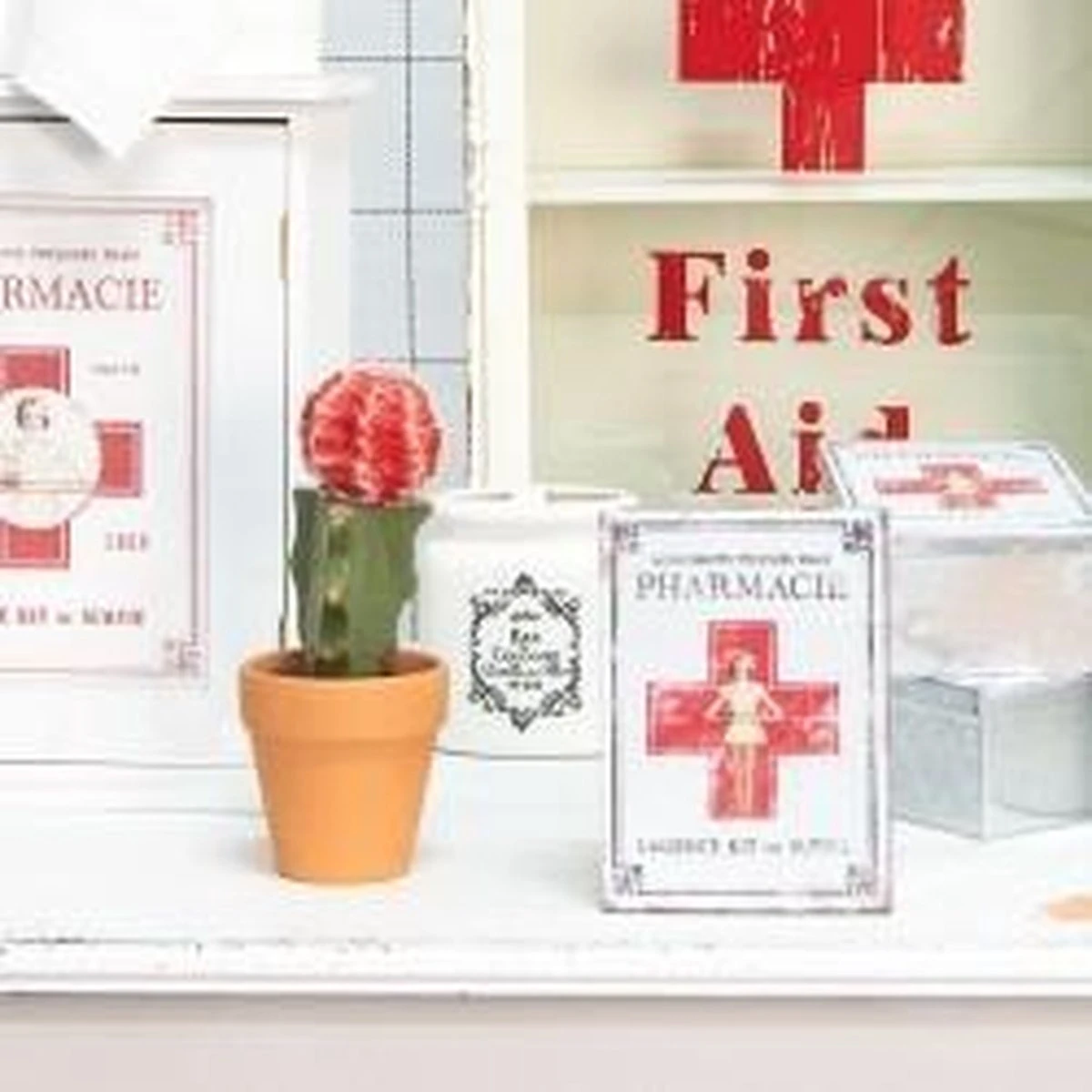 Clayre & Eef Medicijnkastje 24x13x30 Cm Wit Hout Rechthoek Badkamerkast Hangend 6 Clayre & Eef Medicijnkastje 24x13x30 Cm Wit Hout Rechthoek Badkamerkast Hangend - Afbeelding 4