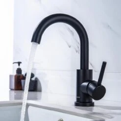 LOMAZOO Wastafelkraan Zwart Styx - Zwarte Wastafelkraan - Badkamerkraan Zwart - Zwarte Badkamerkraan -Badkamer Producten Winkel 1200x1200 1756