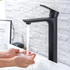 LOMAZOO Wastafelkraan Zwart Taurus - Kraan Wastafel - Kraan Badkamer - Badkamerkraan Zwart -Badkamer Producten Winkel 1200x1200 1774