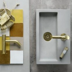 Differnz Wastafelkraan Gebogen – Kraan Koud Water – Toiletkraan – Mat Goud -Badkamer Producten Winkel 1200x1200 1811