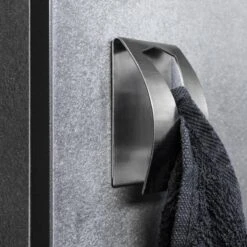 QUVIO Handdoek Houder RVS - Handdoek Of Theedoek Klem Met Plakstrip Voor In Keuken, Badkamer, Toilet Of Bijkeuken - Strak Design En Geen Schroeven Nodig - Staal - Klem - Theedoek -Badkamer Producten Winkel 1200x1200 2343