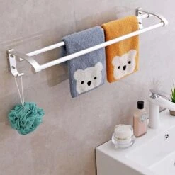 Merkloos Decopatent® Dubbele Handdoekrek - Handdoekhouder 2 Haken - Badkamer - Keuken - Zonder Boren - Handdoekenstang - Handdoekenrek -Badkamer Producten Winkel 1200x1200 2424