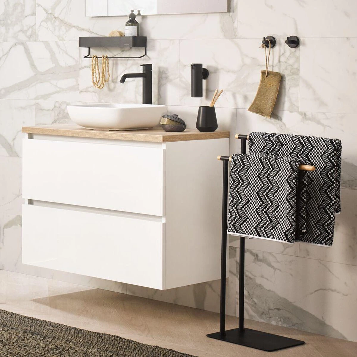 Sealskin Brix - Wandrek Met Handdoekrek 35 Cm - Zwart 9 Sealskin Brix - Wandrek Met Handdoekrek 35 Cm - Zwart - Afbeelding 7