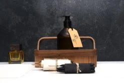 24DOTS Living Zeepdispenser | 500 Ml Bruin Amber Glas | Zeeppompje | Zeeppomp | Met Zwart Pompje 13 24DOTS Living Zeepdispenser | 500 Ml Bruin Amber Glas | Zeeppompje | Zeeppomp | Met Zwart Pompje -Badkamer Producten Winkel 1200x800 102