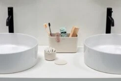 Brabantia ReNew Tandenborstelhouder - 11 X 19,6 X 9,9 Cm - Soft Beige -Badkamer Producten Winkel 1200x800 90