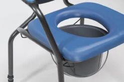 Toiletstoel Blauw Met Comfortabele Zitting En Emmer Met Deksel - Postoel -Badkamer Producten Winkel 1200x801 10