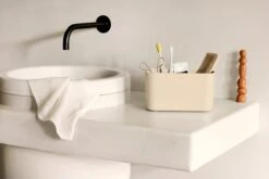 Brabantia ReNew Tandenborstelhouder - 11 X 19,6 X 9,9 Cm - Soft Beige -Badkamer Producten Winkel 1200x802 1