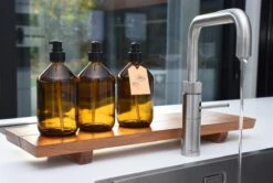 24DOTS Living Zeepdispenser | 500 Ml Bruin Amber Glas | Zeeppompje | Zeeppomp | Met Zwart Pompje 10 24DOTS Living Zeepdispenser | 500 Ml Bruin Amber Glas | Zeeppompje | Zeeppomp | Met Zwart Pompje -Badkamer Producten Winkel 1200x806 5