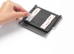 Brabantia ReNew WC Rolhouder - Met Klep - Brilliant Steel 19 Brabantia ReNew WC Rolhouder - Met Klep - Brilliant Steel -Badkamer Producten Winkel 1200x890 3