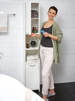 Casaria Badkamerkast - 6 Vakken/ 2 Deuren - Slank En Elegant - Wit -Badkamer Producten Winkel 891x1200