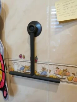 Douche Wisser Met Zuignap - Zwart - Raam Wisser - Raam Trekker - Badkamer Trekker - Badkamer Wisser -Badkamer Producten Winkel 910x1200 3